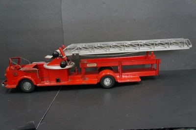 BONITO VEHÍCULO DE RESCATE CAMIÓN DE BOMBEROS ESCALERA CHARLES DOEPKE JUGUETES MODELO AÑOS 50 DE COLECCIÓN Foto 1 de 4