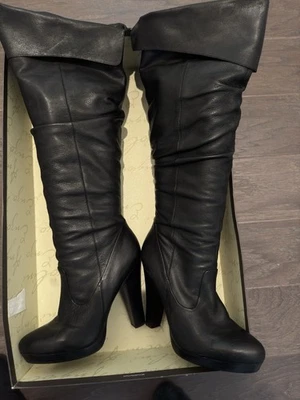 Botas femininas Jessica Simpson pretas acima do joelho pretas tamanho 8,5M - Imagem 1 de 4