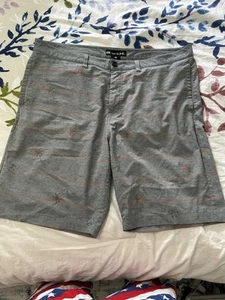 Travis Mathew Shorts Herren Gr. 38 Golf Performance Taschen - Bild 1 von 7