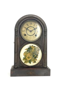 Antiguo reloj de abrigo con panel de vidrio floral decorado con columna completa de latón - Imagen 1 de 7