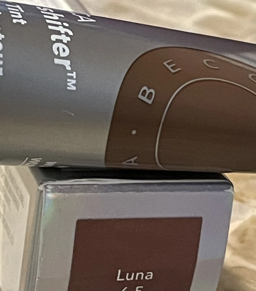 💠BECCA 6.5 LUNA Light Shifter Dewing Tint (Neutral Deep) Discontinued FREE SHIP - Image 1 of 4