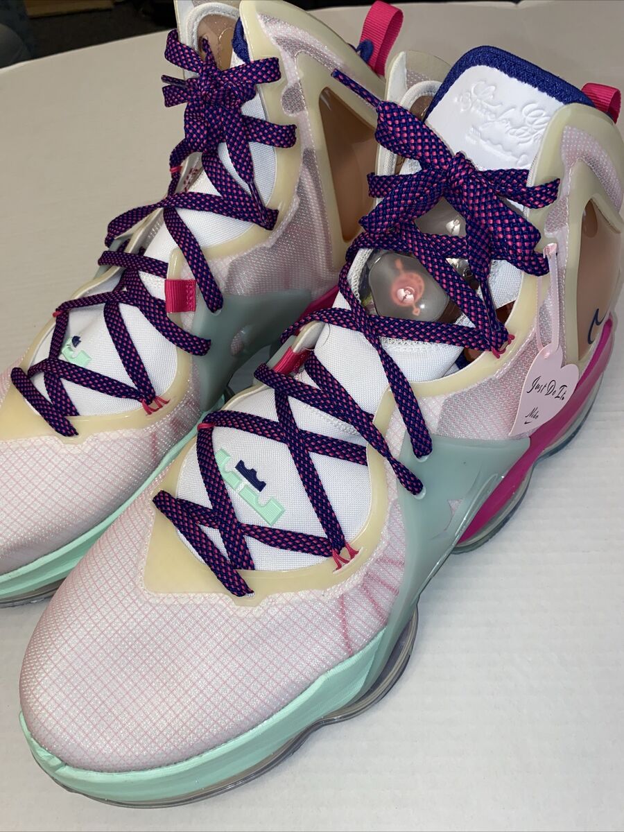 Nike LeBron 19 Valentine's Day for Sale | Authenticity Nike LeBron 19 Valentine's Day for Sale | Authenticity