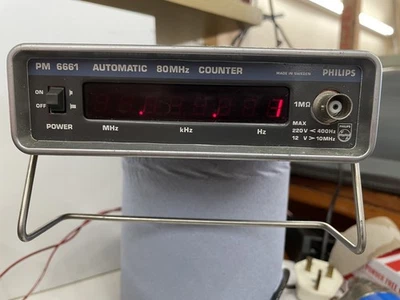 Philips 6661 automatic 80mhz counter spare or repair , parts. - Image 1 of 4