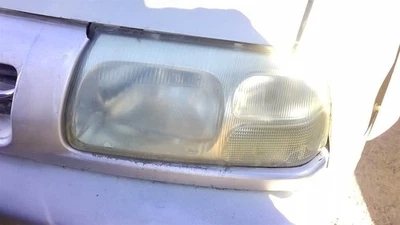 Base del faro izquierdo del conductor compatible con 99-05 VITARA 31000434 Foto 1 de 4