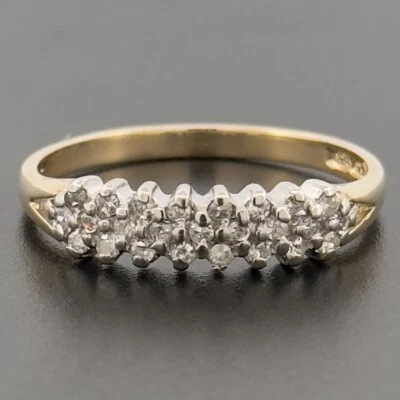 Anillo con racimo de diamantes de 0,15 quilates de oro amarillo de 9 quilates talla N con sello Foto 1 de 4