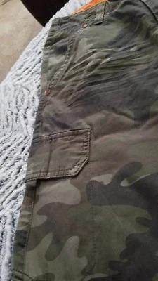 Pantalones cargo Tommy Hilfiger talla 10 precio de venta sugerido por el fabricante 49,50 USD Foto 1 de 4
