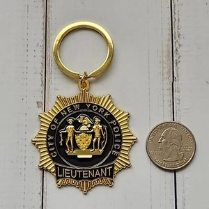 New York Police Mini Badge Metal Keychain. FREE SHIPPING - Picture 1 of 2