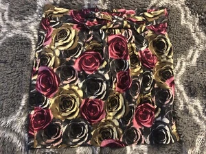 Wet Seal Girls Rose Floral Red, Gold, & Black Mini Skirt Size M - Picture 1 of 5