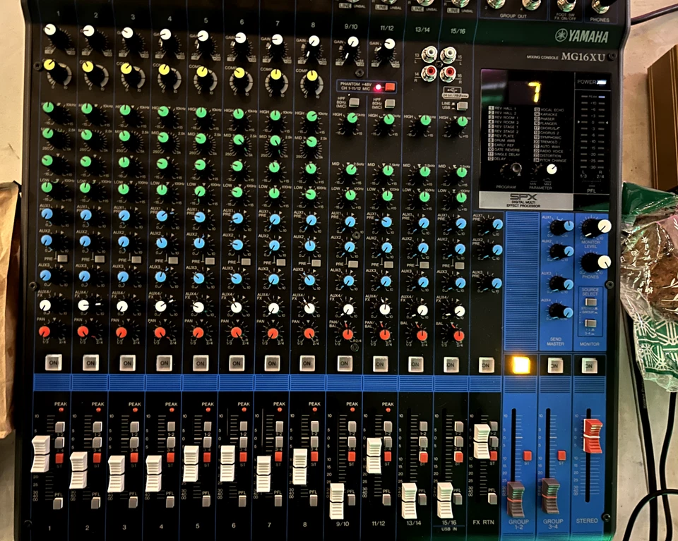 Yamaha MG16XU 16-Channel Mixer With Effects - Image 1 of 1