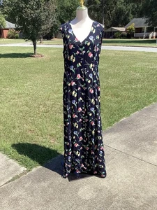 Beautiful Women’s LEL LONG ELEGANT LEGS Black Floral Full Button Front SIZE 12 - Picture 1 of 5