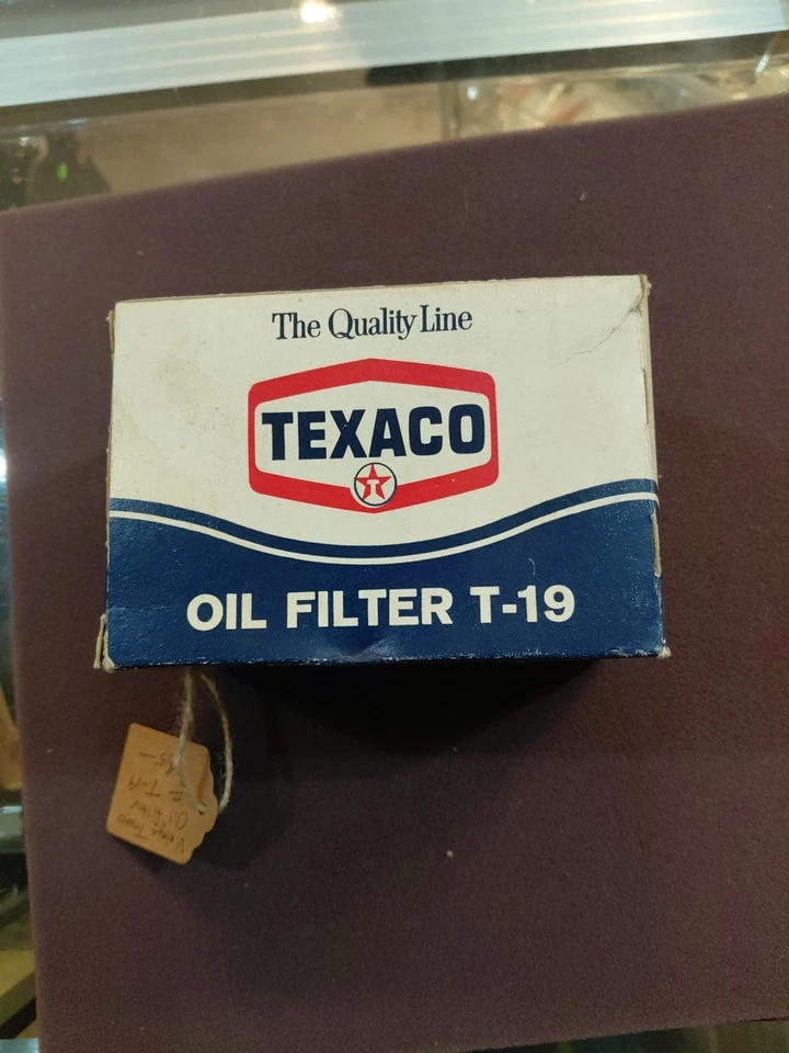 Filtro de aceite Texaco T-19, NOS, etiquetado como compatible con motores MG Midget hasta 1969. Foto 1 de 3