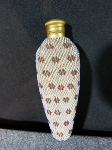 Flacon ancien à sel en verre panse piriforme décor de perle monture en laiton - Imagen 1 de 20