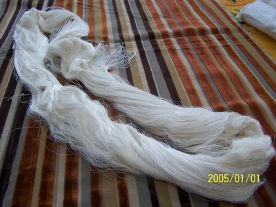Very large skein of natural silk thread. Superb quality+++ white.  N°635 - Image 1 of 4