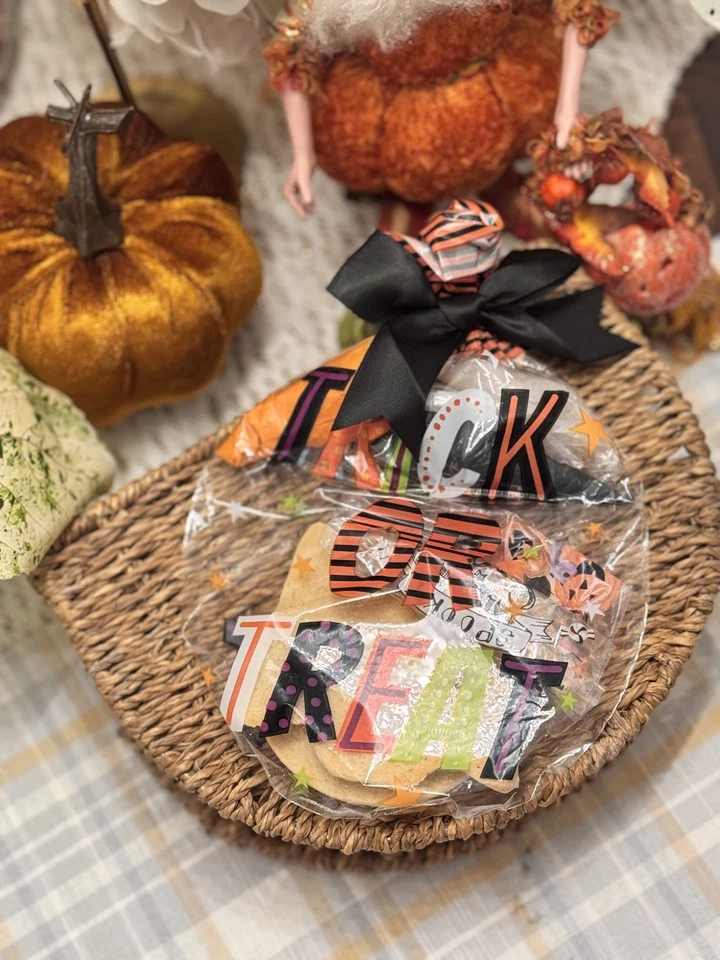 Mini galletas espeluznantes decoradas de Halloween - Divertida actividad de galletas hágalo usted mismo  Foto 1 de 1