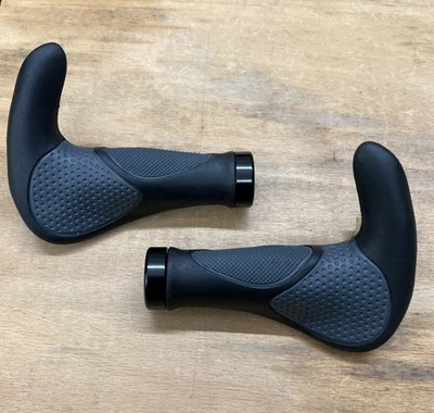 Fahrrad E-Bike Lenker-Griffe ergonomisch Bar Ends 138mm für Kettenschaltung - Bild 1 von 4