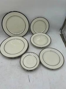 9 PCS   MIKASA     IMPERIAL FLAIR PLATINUM     PLATES / BOWLS - Picture 1 of 5