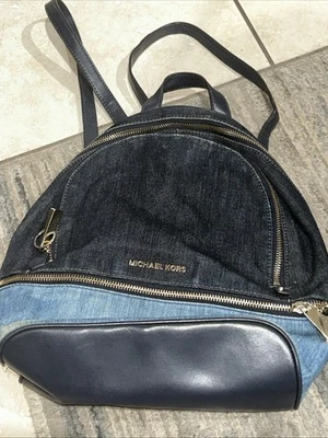 Mochila Michael Kors Denim Rhea Dos Tonos Denim Azul Acentos Dorados Foto 1 de 4