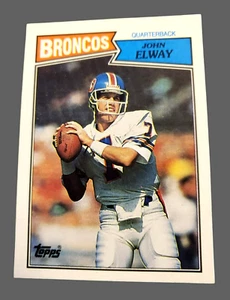 Tarjeta de fútbol americano 1987 Topps John Elway NFL #31 ¡Salón de la Fama de los Denver Broncos! - Imagen 1 de 9