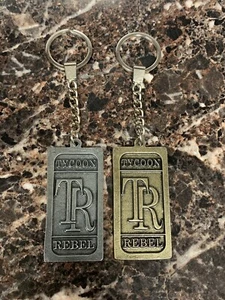 JUEGO DE 2 LLAVEROS DE LUJO TYCOONREBEL ROPA CO. METAL ¡COLOR PLATA Y ORO! - Imagen 1 de 2