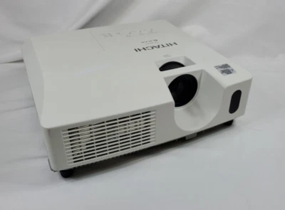 Hitachi CP-RX80 3LCD Projector XGA 3LCD 2700 VGA - Image 1 of 4