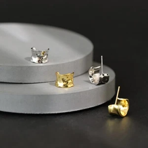Breite 925 Silber Halbcreolen m. Glänzender Unregelmäßiger Oberfläche Ohrstecker - Bild 1 von 11