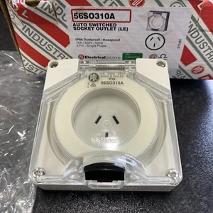 PDL 56 Series,auto Switched Socket,250v,10A.Ip66.flat Pin.56so310A.w/o Backbox - Picture 1 of 4