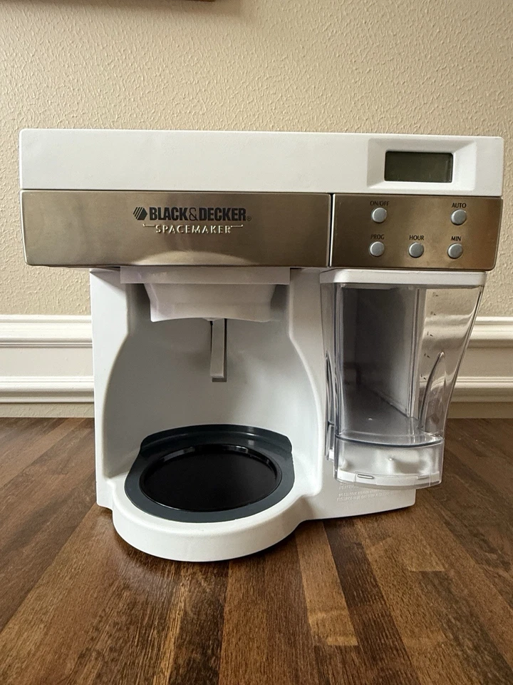 Black & Decker ODC440 Under Cabinet Spacemaker White Coffee Maker 12 Cup  Unused - Image 1 of 4
