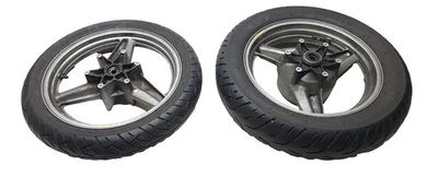 Llanta y neumático delantero y trasero Honda CBR1000F 1987 1988 *Recto* OEM Foto 1 de 4