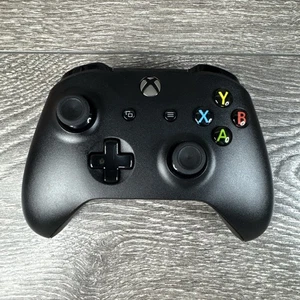 Original Microsoft Wireless Controller für Xbox One – Schwarz (Modell 1708) - Bild 1 von 3