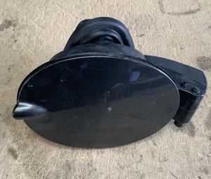 FORD FIESTA FUEL FILLER CAP COVER FLAP  BLACK  1.1L MK8 (2017-2023) H1BBA27936 - Picture 1 of 11