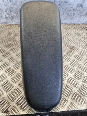 ЦЕНТРАЛЬНЫЙ ПОДЛОКОТНИК TOYOTA YARIS 1,5 Л HYB ХЭТЧБЕК 2021 ЦЕНТРАЛЬНЫЙ ПОДЛОКОТНИК - Изображение 1 из 4