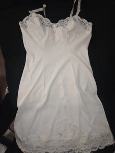Vintage Ivory Satin Slip Gown Embroidered Lace ,and flowers Size 34 Shadowline - Picture 1 of 6