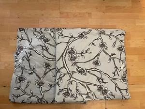 ROBERT ALLEN 2 Panels Curtains In Dove Bloom Gray White 48x86” Lined - Picture 1 of 2