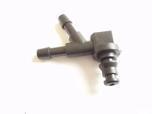 SIEMENS DIESEL COMMON RAIL INJECTOR 45/Y PIECE LEAK OFF CONNECTOR. - Picture 1 of 1
