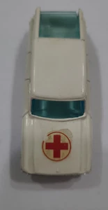 Husky No 30 Studebaker Wagonaire Ambulance - really nice condition - Picture 1 of 8