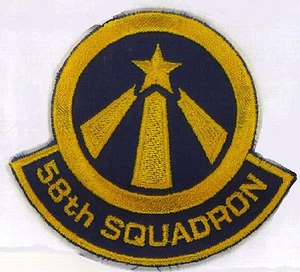 Parche de hierro bordado Space: Above & Beyond 58th Squadron - Imagen 1 de 3