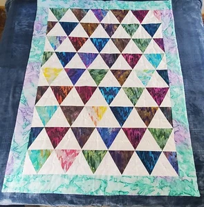 Handmade Batik Reversible Throw Triangle Pattern  40x54 string tied Not quilted - Picture 1 of 12