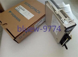 NEU IM BOX Yaskawa Servotreiber SGDV-R90A11B002000 - Bild 1 von 10