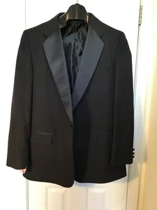 Esmoquin negro para hombre 2 piezas. 48L X 33 sin marca 100 % lana limpieza en seco puños plisados - Imagen 1 de 12