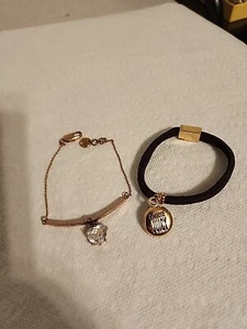 2 JUICY COUTURE Bracelets With Charms Rhinestone Iridescent Heart Gold Tone - Picture 1 of 12
