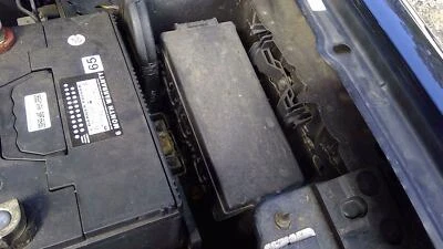 Ford Flex 2009-2012 caja de fusibles compartimento del motor montado OEM Foto 1 de 2