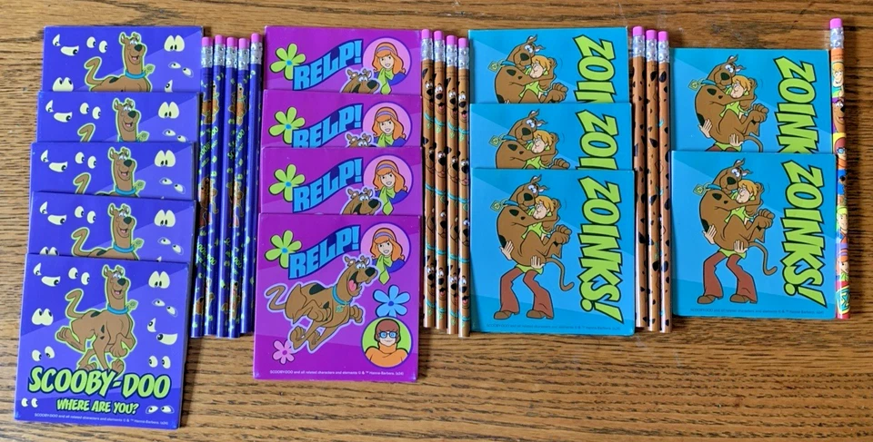 Cuadernos y lápices Scooby-Doo nuevos - ideales para rellenos de medias o favores de fiesta Foto 1 de 1