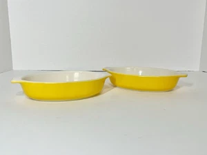 Pyrex Yellow Pixie 700 Small Casserole Au Gratin Dish 10oz Vintage Set Of 2 - Picture 1 of 4