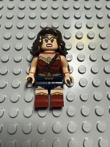 Lego Super Heroes Wonder Woman Minifigure 76046 76087 - Foto 1 di 4