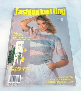 VTG Fashion Knitting Magazine BOLD 80s Sweater Patterns Hand & Machine Colorful - Imagen 1 de 4