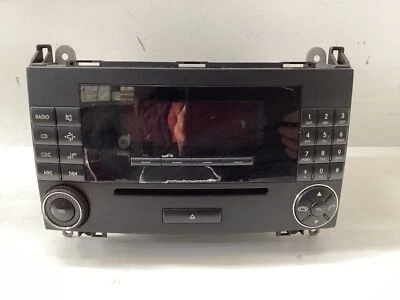 AUTORADIO PER MERCEDES Classe B W245 1° Serie A1698700689 (05>11) - Immagine 1 di 4