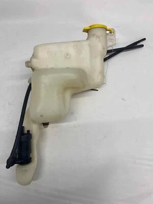 Botella lavadora Jeep Patriot 07 08 09 10 11 12 13 14 15 16 17 Foto 1 de 4