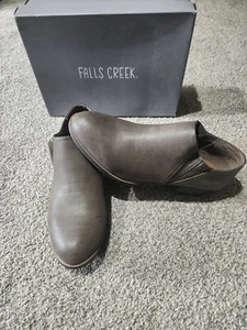 Falls Creek Taupe Flat Booties Womens Size 11 New - Picture 1 of 5