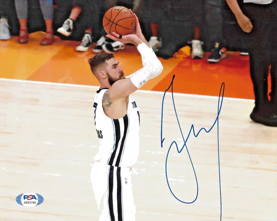 Jonas Valanciunas New Orleans Pelicans NBA Signed Auto 8x10 Photo PSA/DNA COA #2 - Image 1 of 1