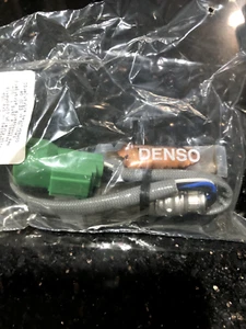 REAL New/Sealed Genuine Denso Oxygen O2 Sensor A/F Air/Fuel 234-9033 - Bild 1 von 2